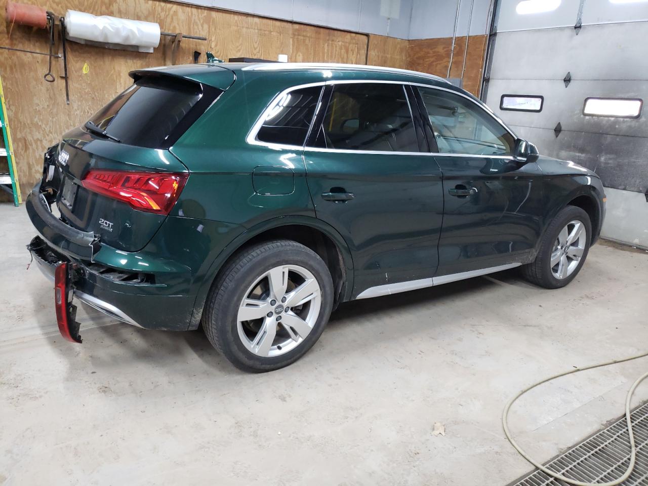 WA1BNBFY4J2030556 2018 Audi Q5 Premium Plus