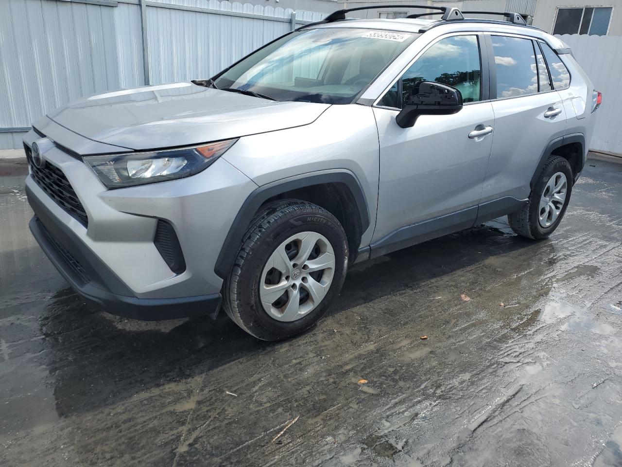 2T3H1RFV6KW053923 2019 Toyota Rav4 Le