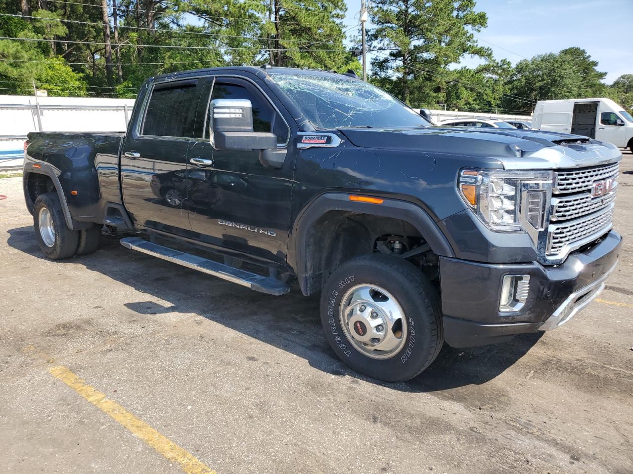 1GT49WEY5NF307094 2022 GMC Sierra K3500 Denali