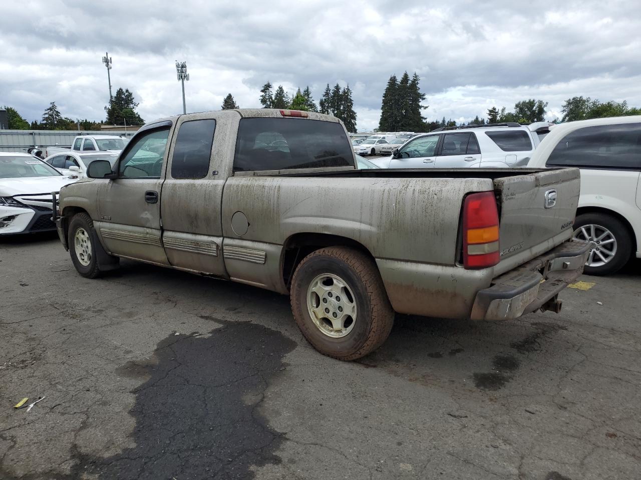 2GCEC19V2X1180792 1999 Chevrolet Silverado C1500