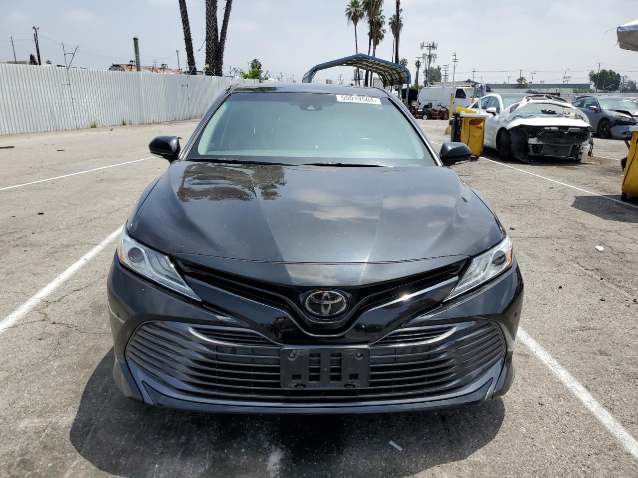 2018 Toyota Camry L vin: 4T1B11HKXJU511738