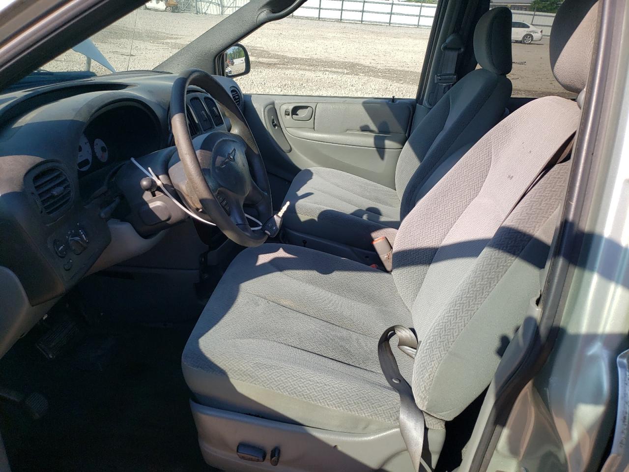 2C4GP44R94R569032 2004 Chrysler Town & Country Lx