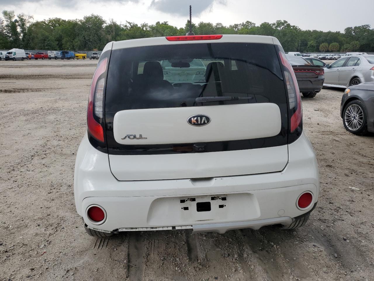 KNDJP3A50H7504322 2017 Kia Soul +