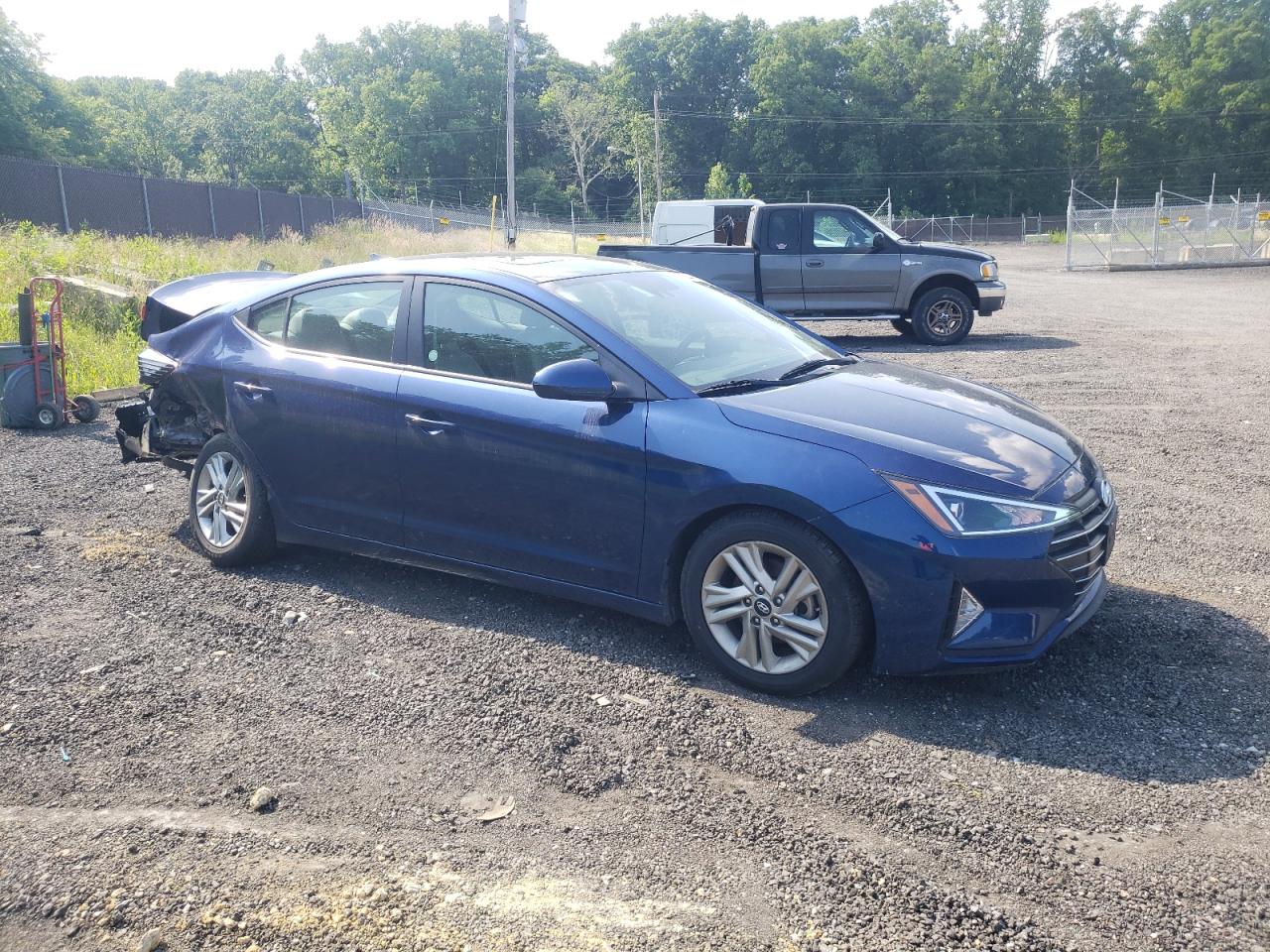 2020 Hyundai Elantra Sel vin: 5NPD84LF1LH546993