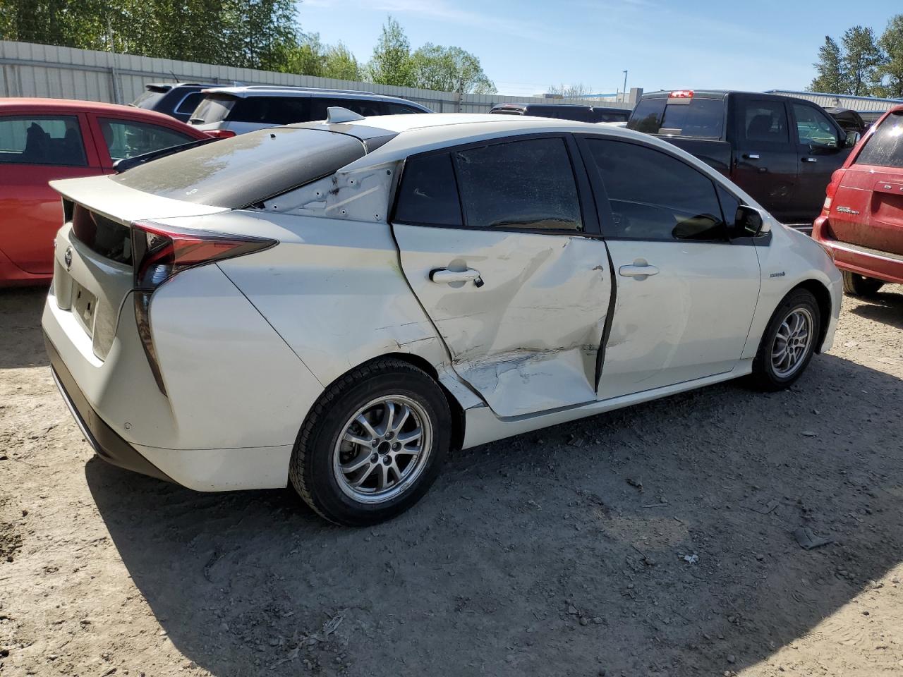 JTDKBRFU8J3588666 2018 Toyota Prius