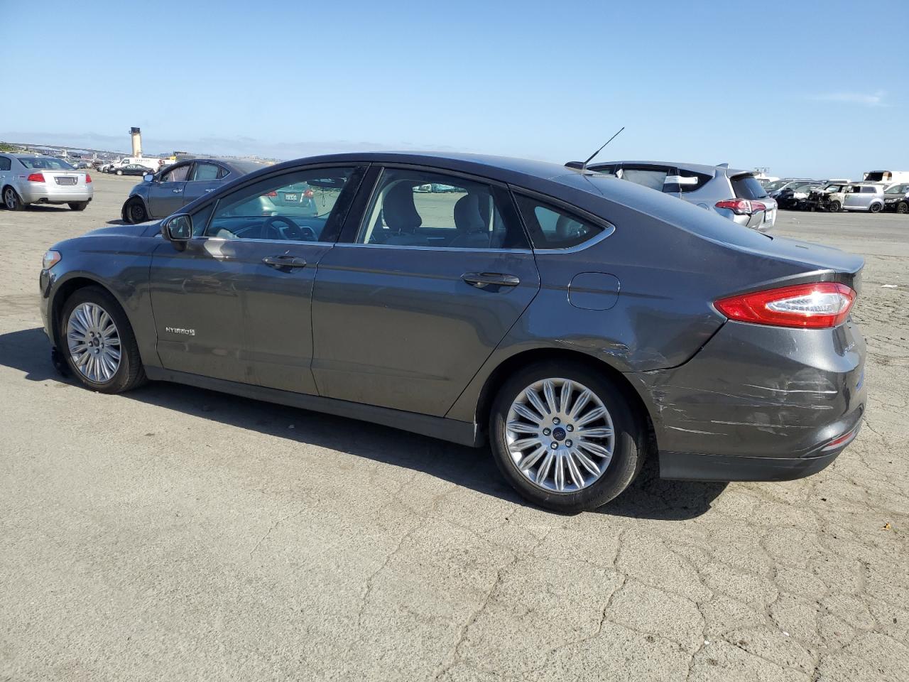 2016 Ford Fusion S Hybrid vin: 3FA6P0UU5GR175718