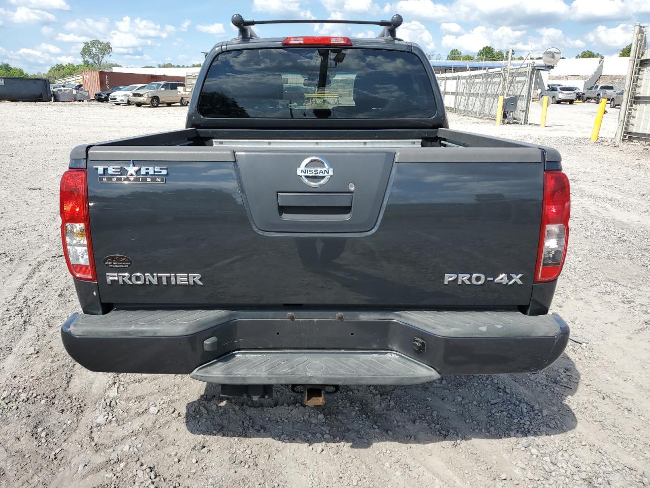 1N6AD0EV9BC446305 2011 Nissan Frontier S