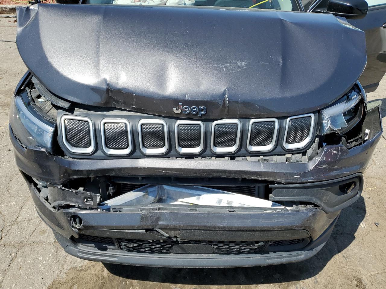 3C4NJDFB0NT125755 2022 Jeep Compass Latitude Lux