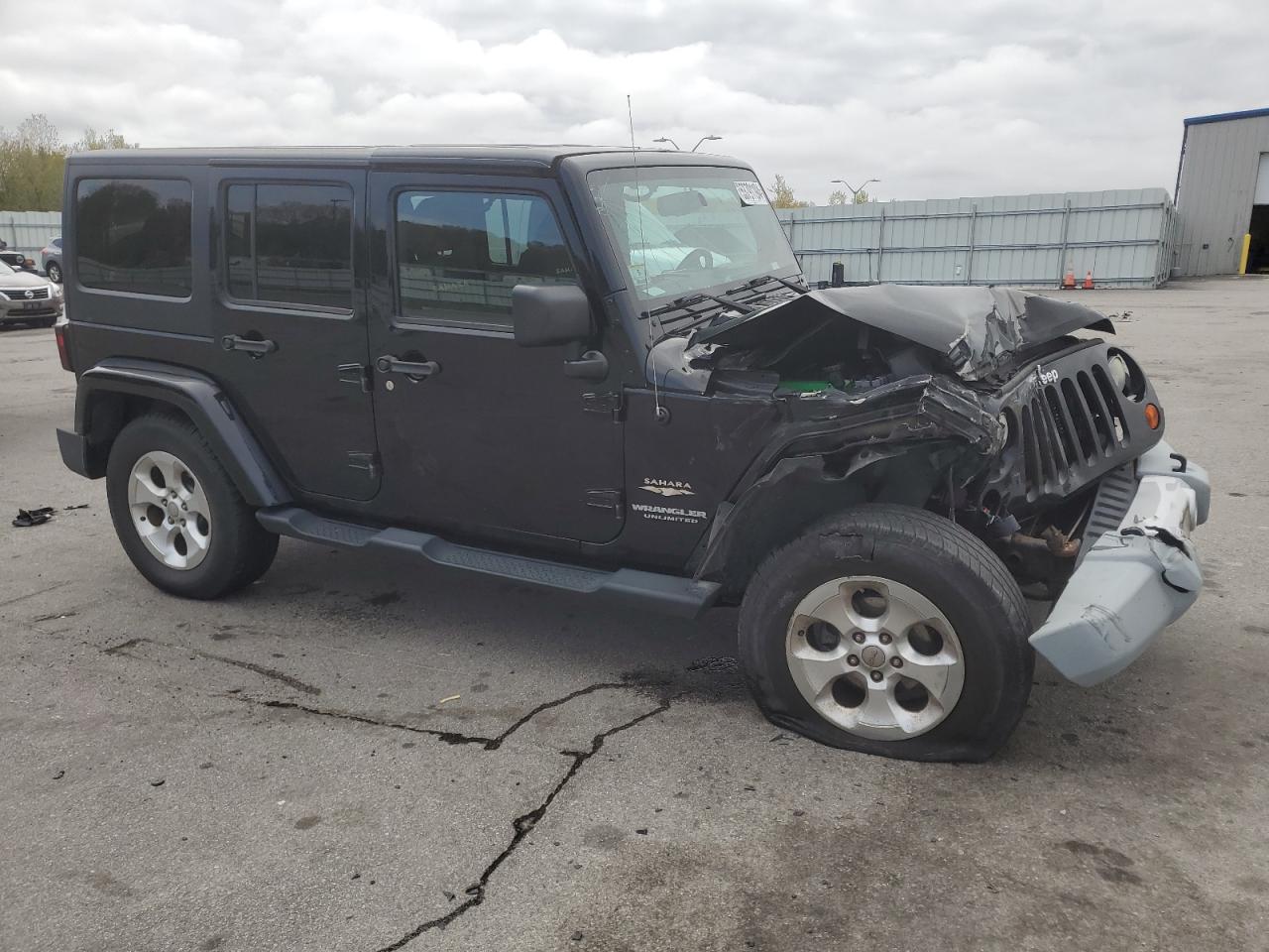 1C4BJWEG6DL665133 2013 Jeep Wrangler Unlimited Sahara