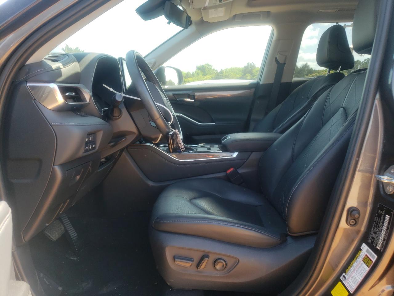 5TDFZRAHXMS084405 2021 Toyota Highlander Platinum