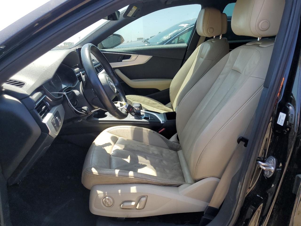 WAUGNAF44HN013989 2017 Audi A4 Premium