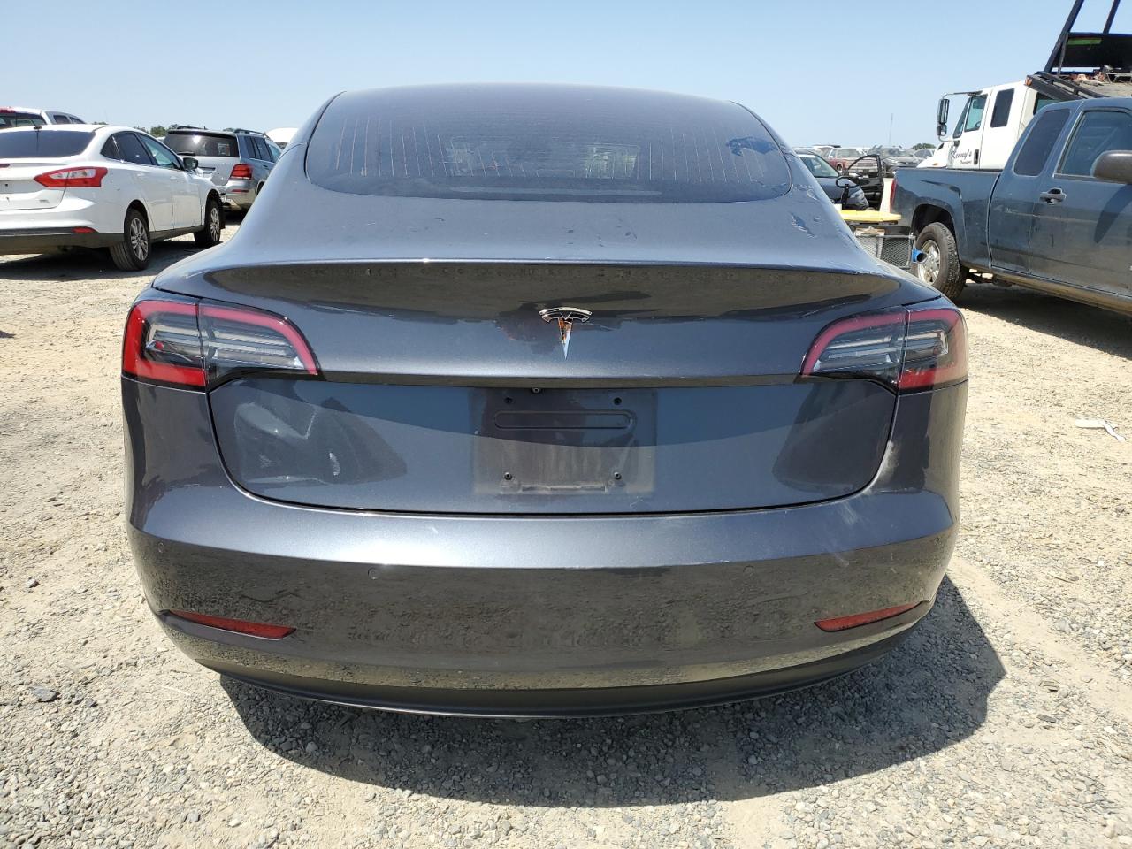 5YJ3E1EAXJF009541 2018 Tesla Model 3