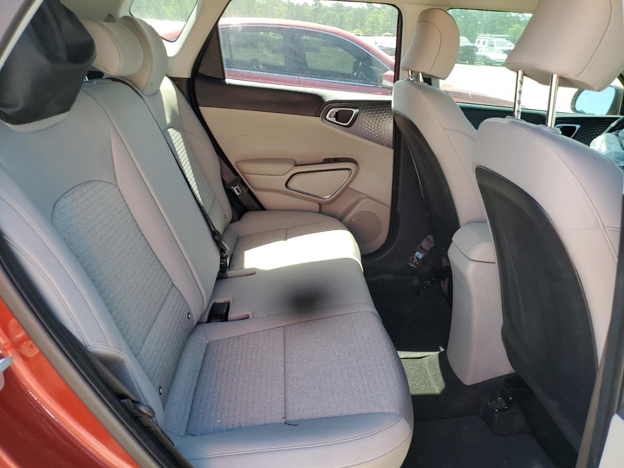 KNDJ23AU6L7105039 2020 Kia Soul Lx