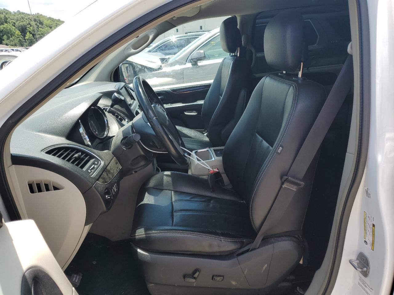 2C4RC1BG2ER225368 2014 Chrysler Town & Country Touring