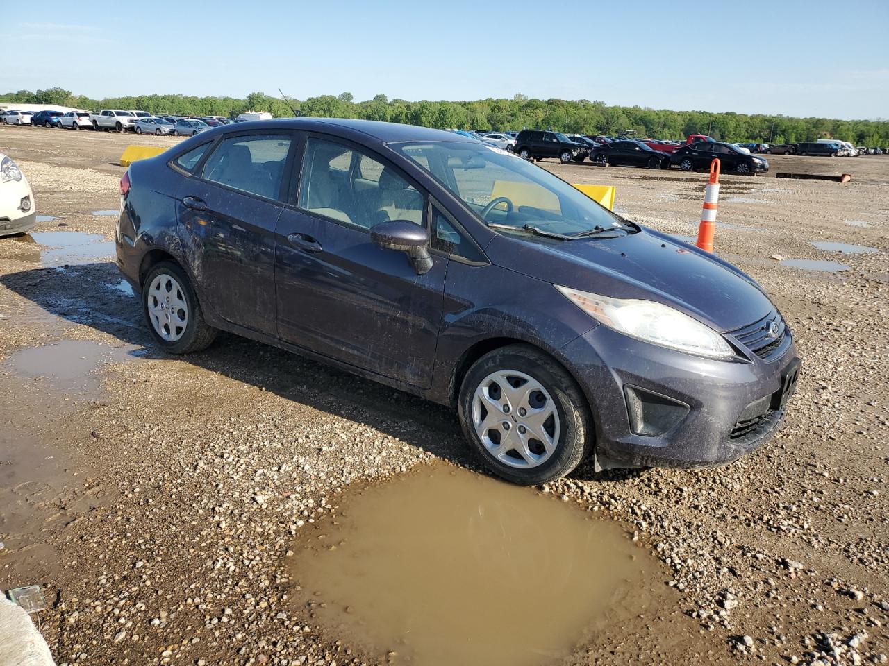 2013 Ford Fiesta S vin: 3FADP4AJ2DM165245