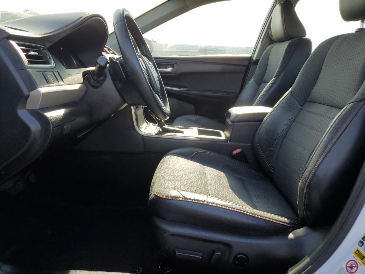 4T1BF1FKXFU001644 2015 Toyota Camry Le