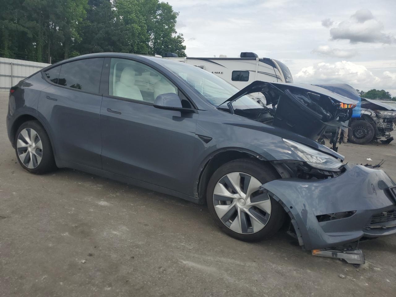 5YJYGDEE8MF081332 2021 Tesla Model Y