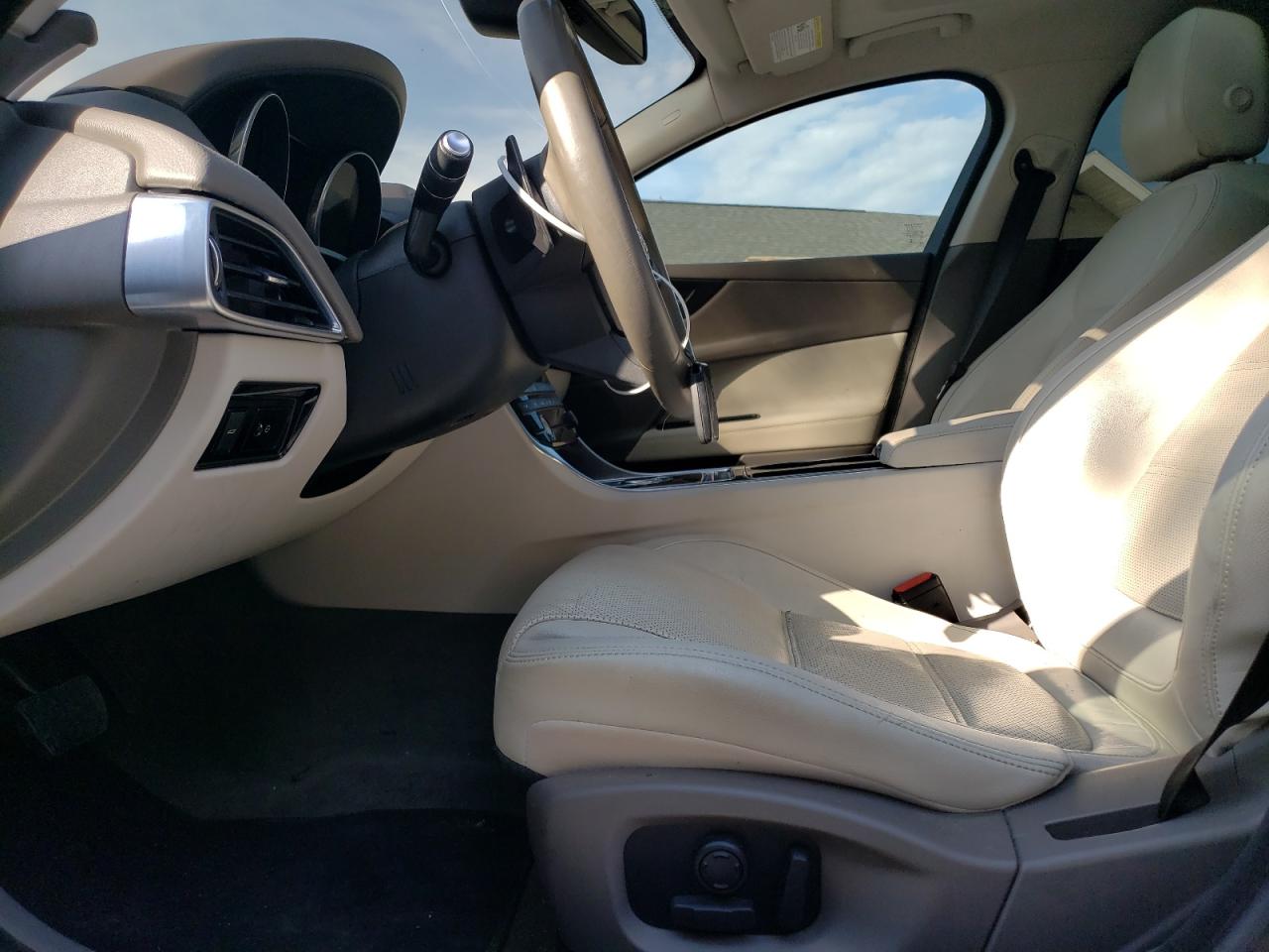 SAJAE4BN0HA969004 2017 Jaguar Xe Prestige