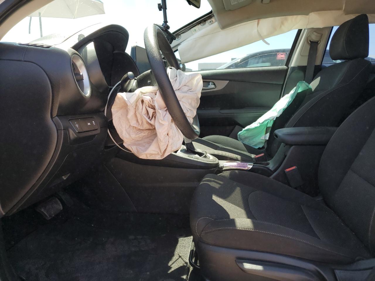 3KPF24AD6LE233826 2020 Kia Forte Fe