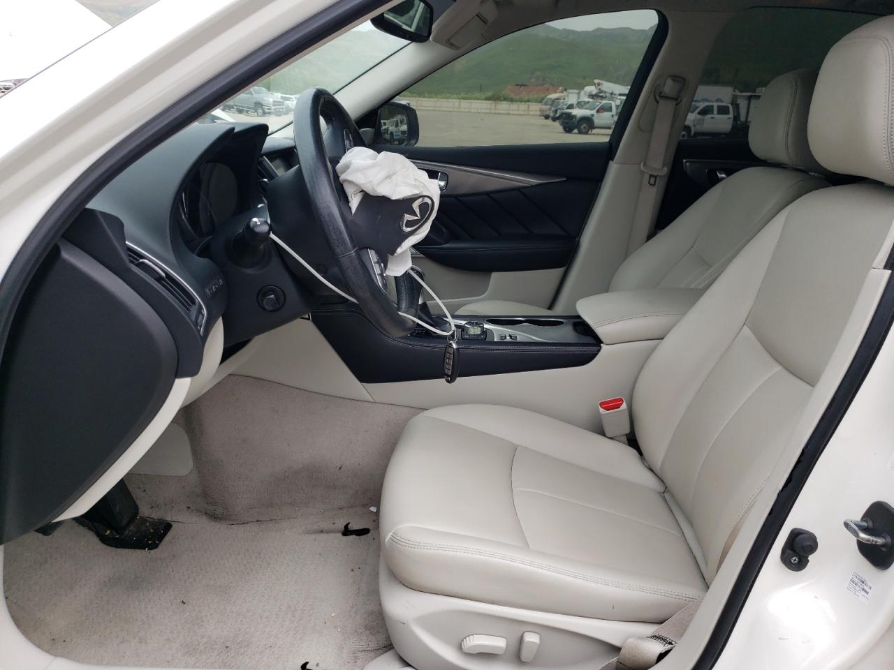 JN1EV7AP5HM732384 2017 Infiniti Q50 Premium