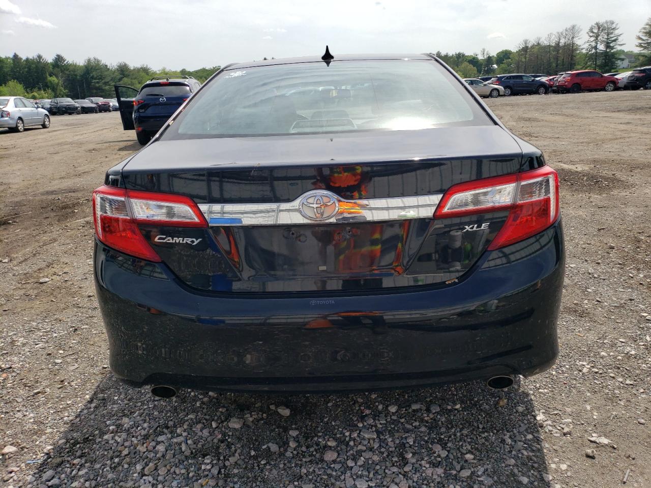 4T1BK1FK8DU525447 2013 Toyota Camry Se