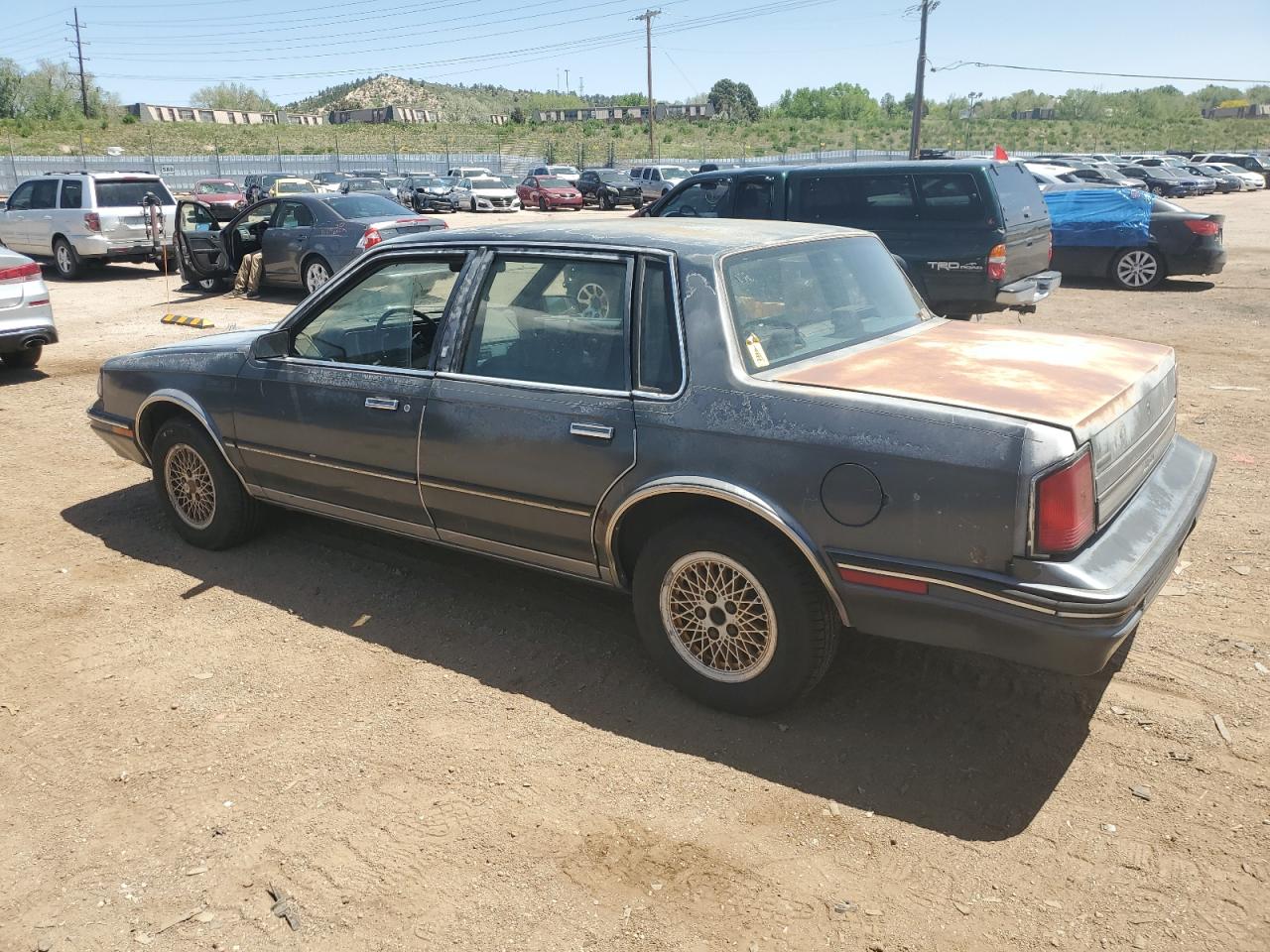 2G3AM51W0H9334572 1987 Oldsmobile Cutlass Ciera Brougham