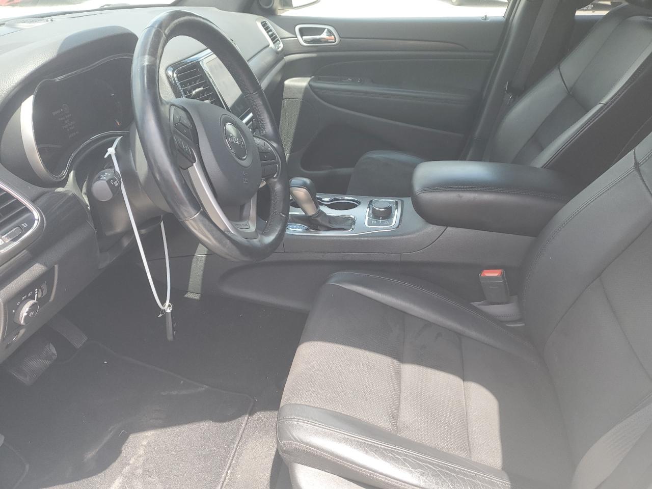 1C4RJFAGXLC400444 2020 Jeep Grand Cherokee Laredo