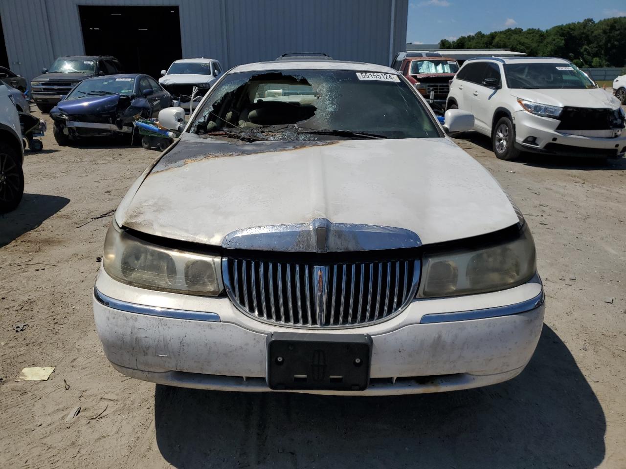 1LNHM82W7YY938626 2000 Lincoln Town Car Signature