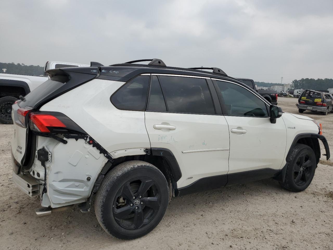 2T3EWRFV6LW064006 2020 Toyota Rav4 Xse