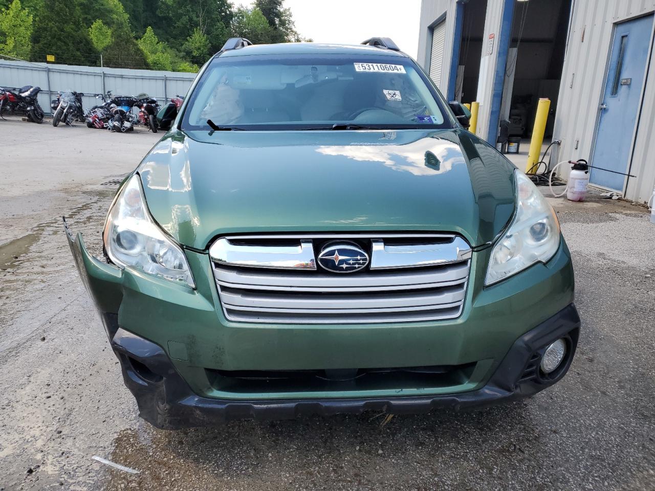 2014 Subaru Outback 2.5I Premium vin: 4S4BRCCC7E3210229