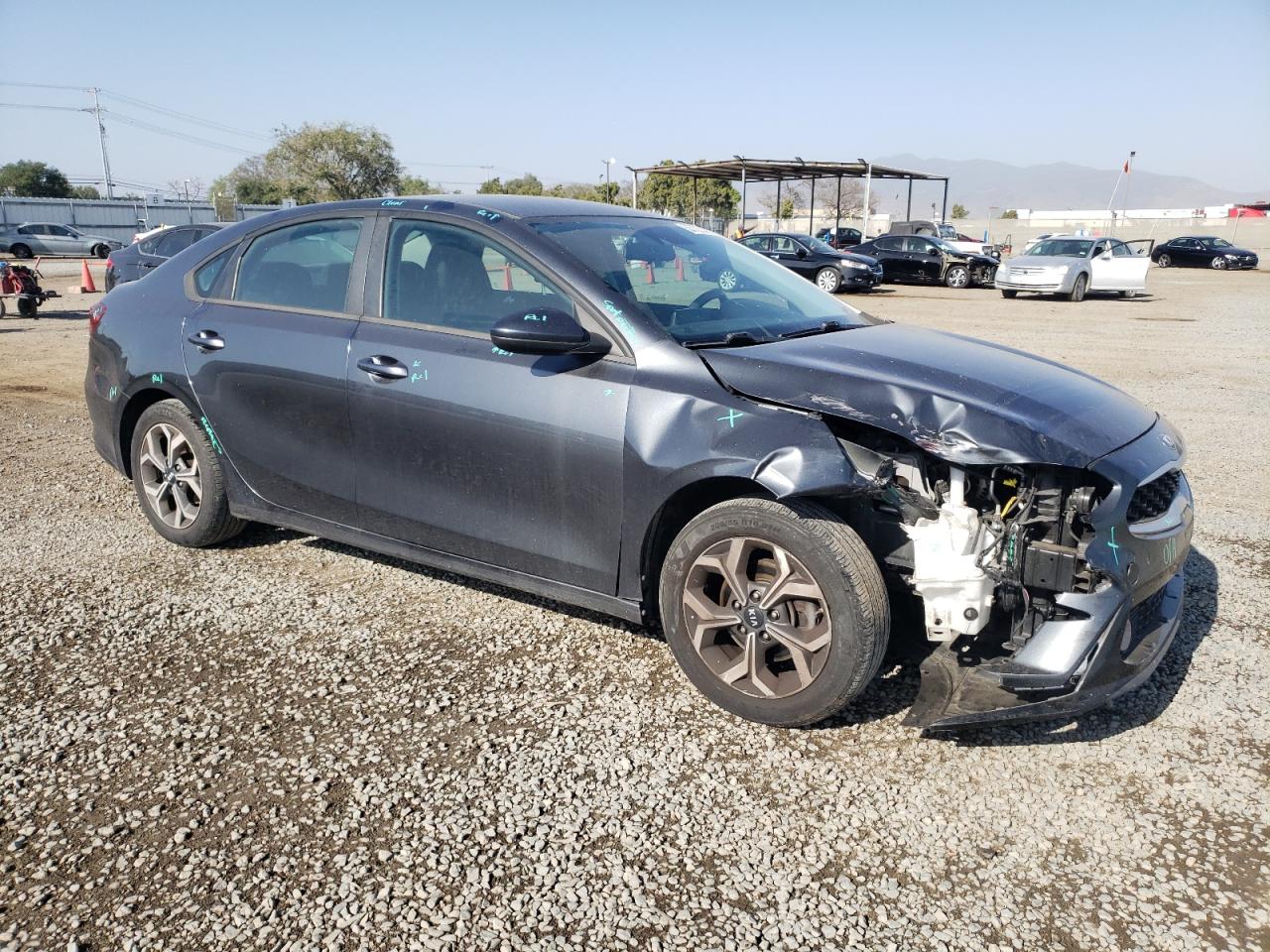 3KPF24AD2KE111835 2019 Kia Forte Fe