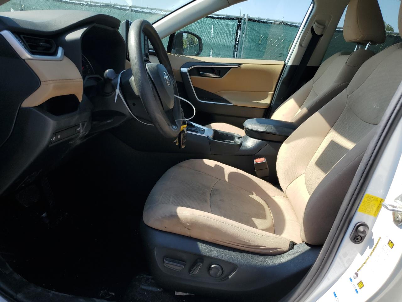 2T3P1RFV1LW117556 2020 Toyota Rav4 Xle