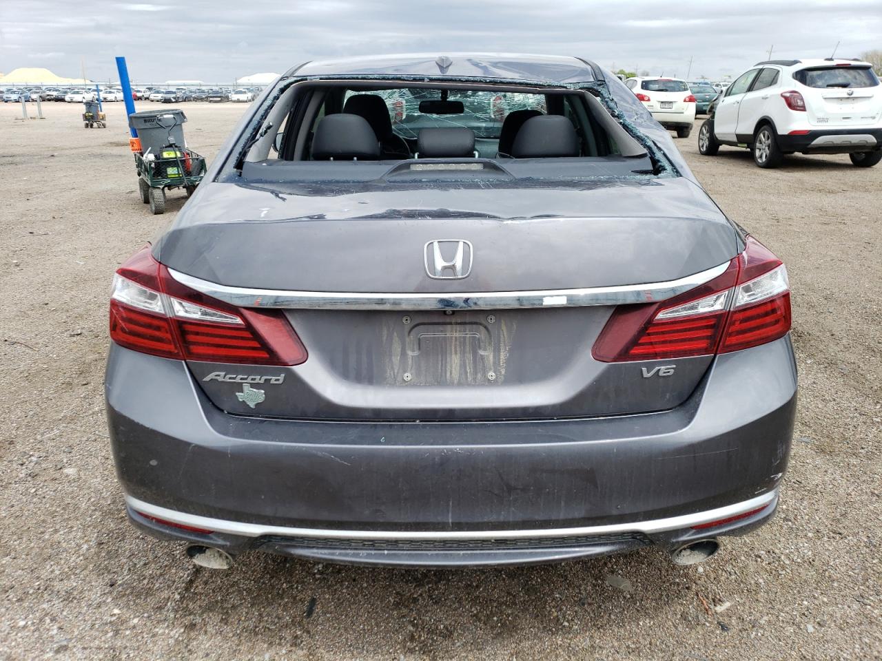 1HGCR3F8XGA022806 2016 Honda Accord Exl