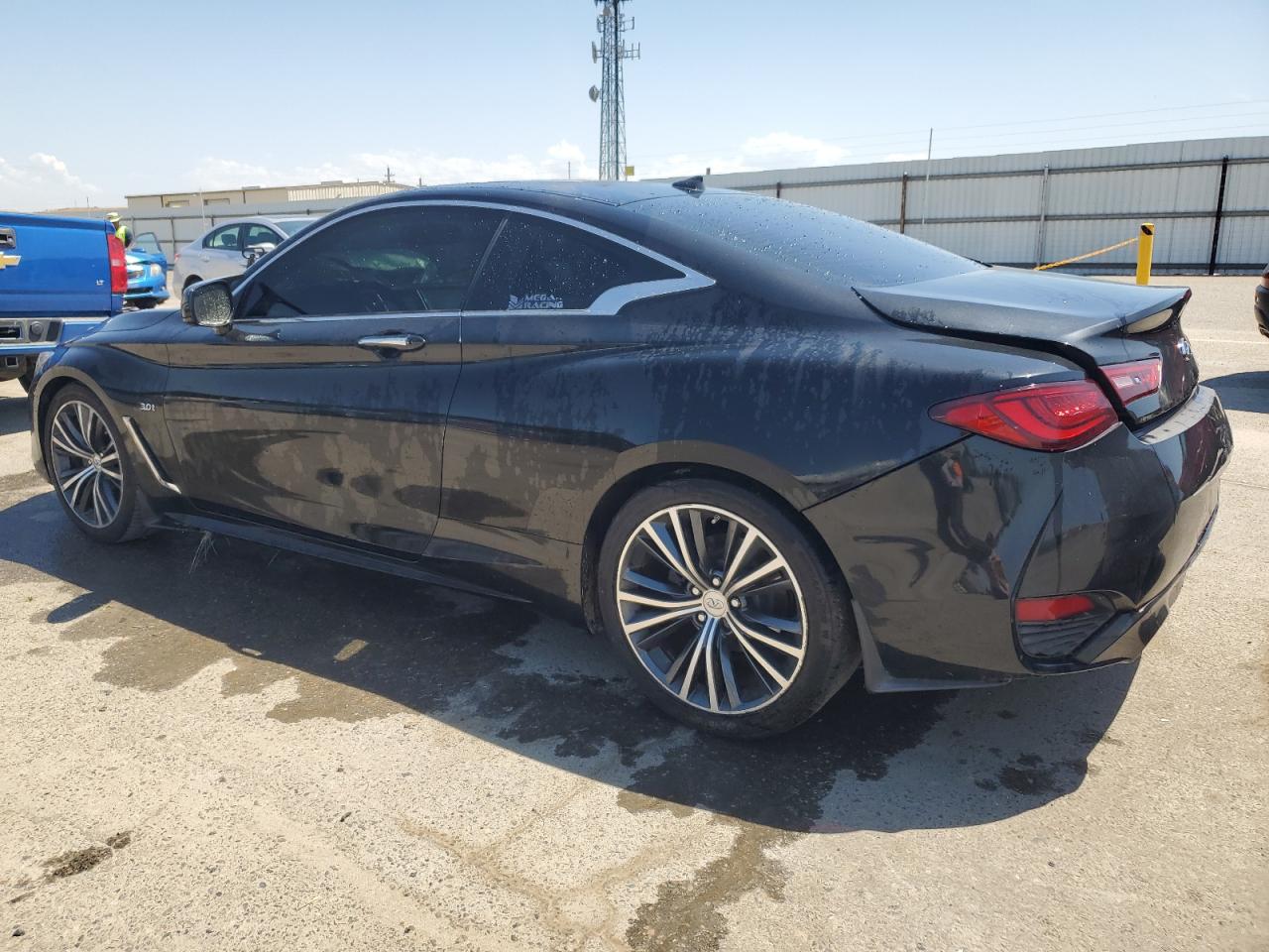 JN1EV7EK9HM363351 2017 Infiniti Q60 Premium