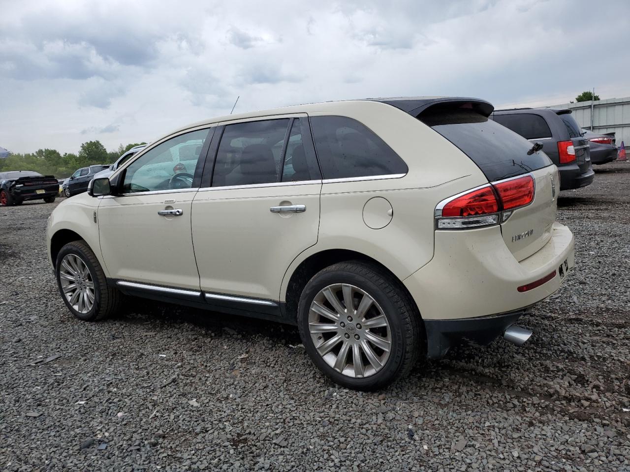 2LMDJ8JK5EBL04699 2014 Lincoln Mkx