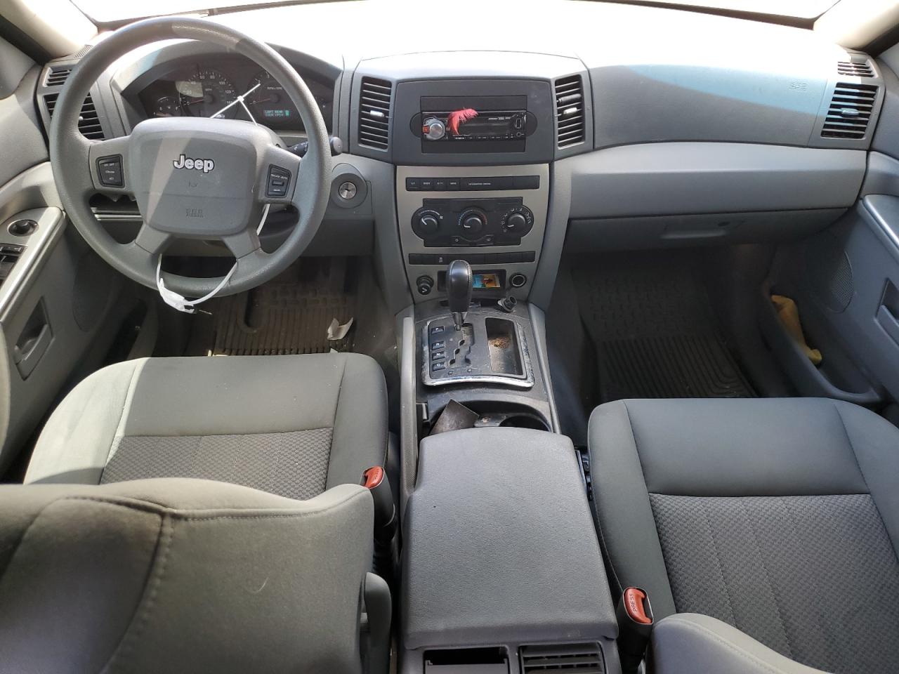 1J4GR48K15C695770 2005 Jeep Grand Cherokee Laredo