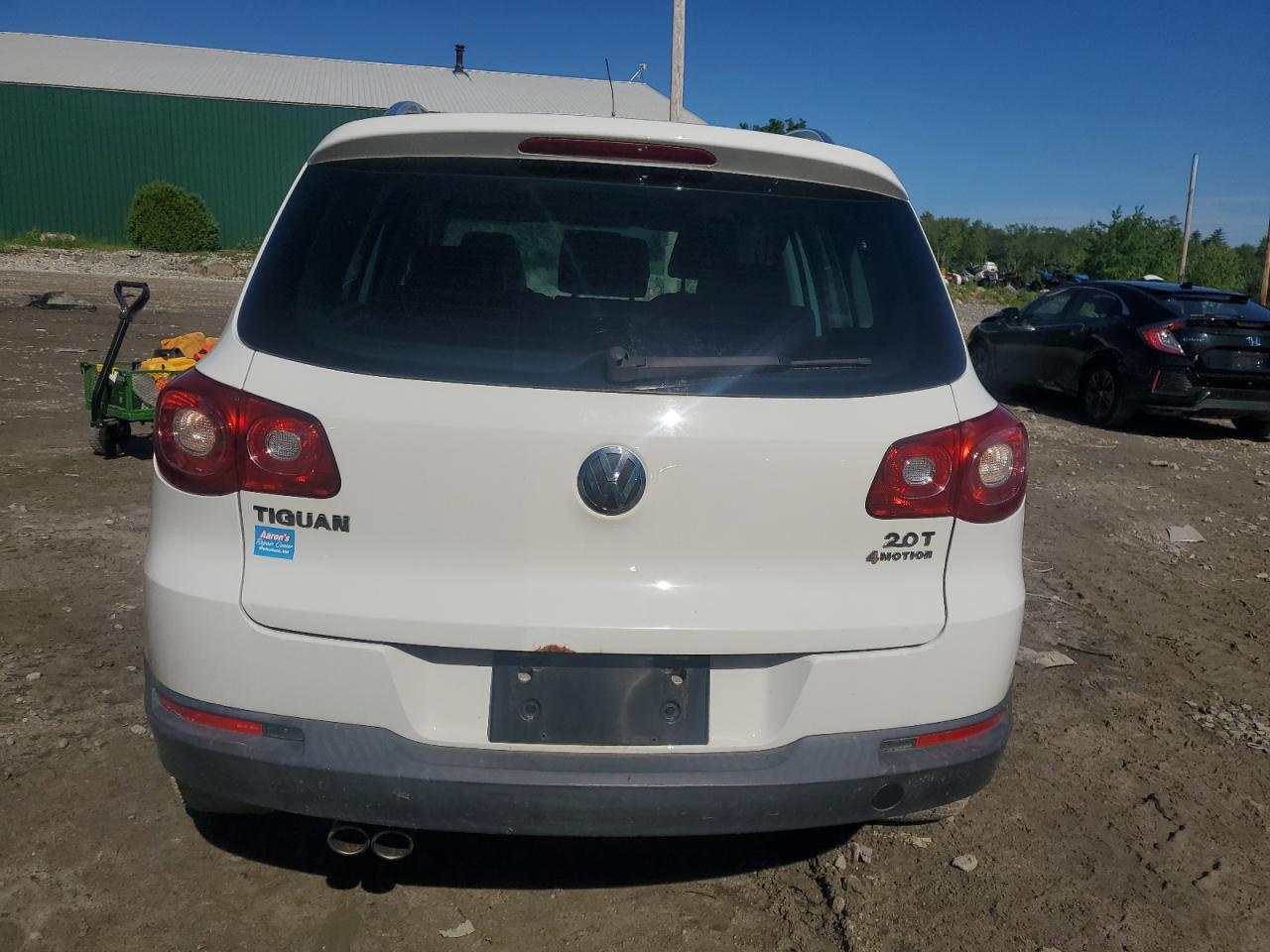 WVGBV7AX2BW518783 2011 Volkswagen Tiguan S