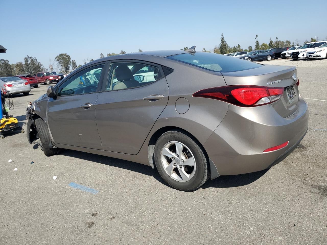 5NPDH4AE1FH613218 2015 Hyundai Elantra Se