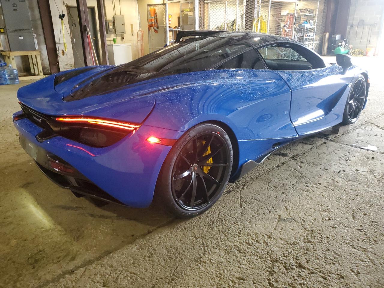 SBM14DCA1JW000261 2018 Mclaren Automotive 720S