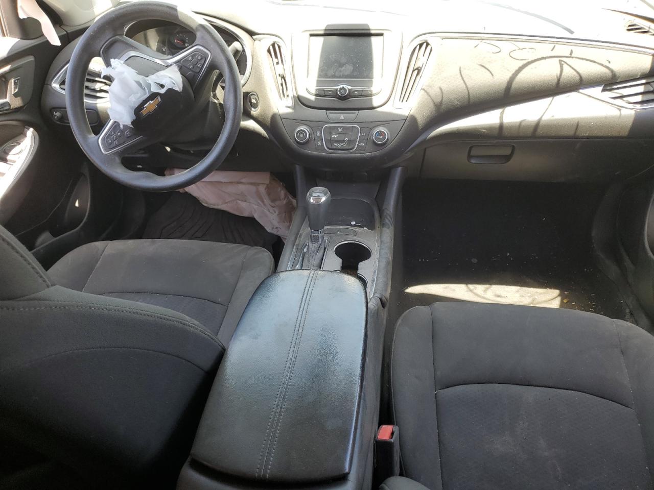 1G1ZD5ST9JF181039 2018 Chevrolet Malibu Lt