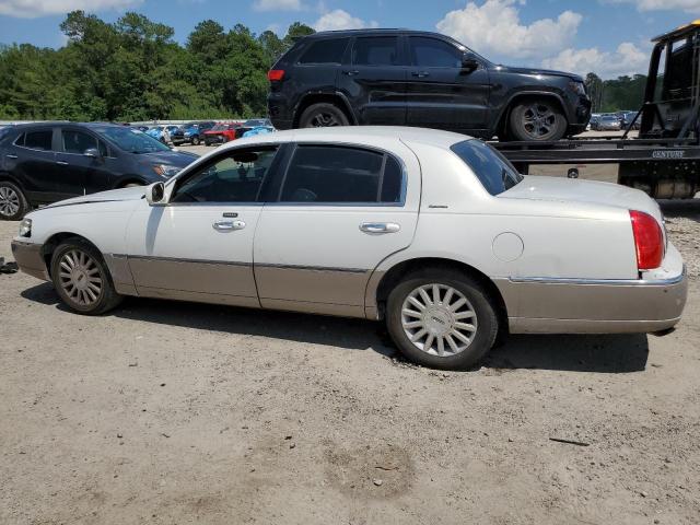 2003 Lincoln Town Car Signature VIN: 1LNHM82W33Y642642 Lot: 53939474