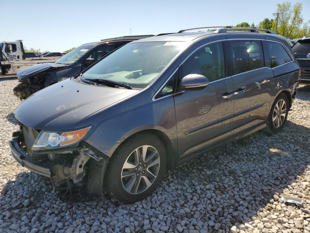 2014 Honda Odyssey Touring vin: 5FNRL5H9XEB102669