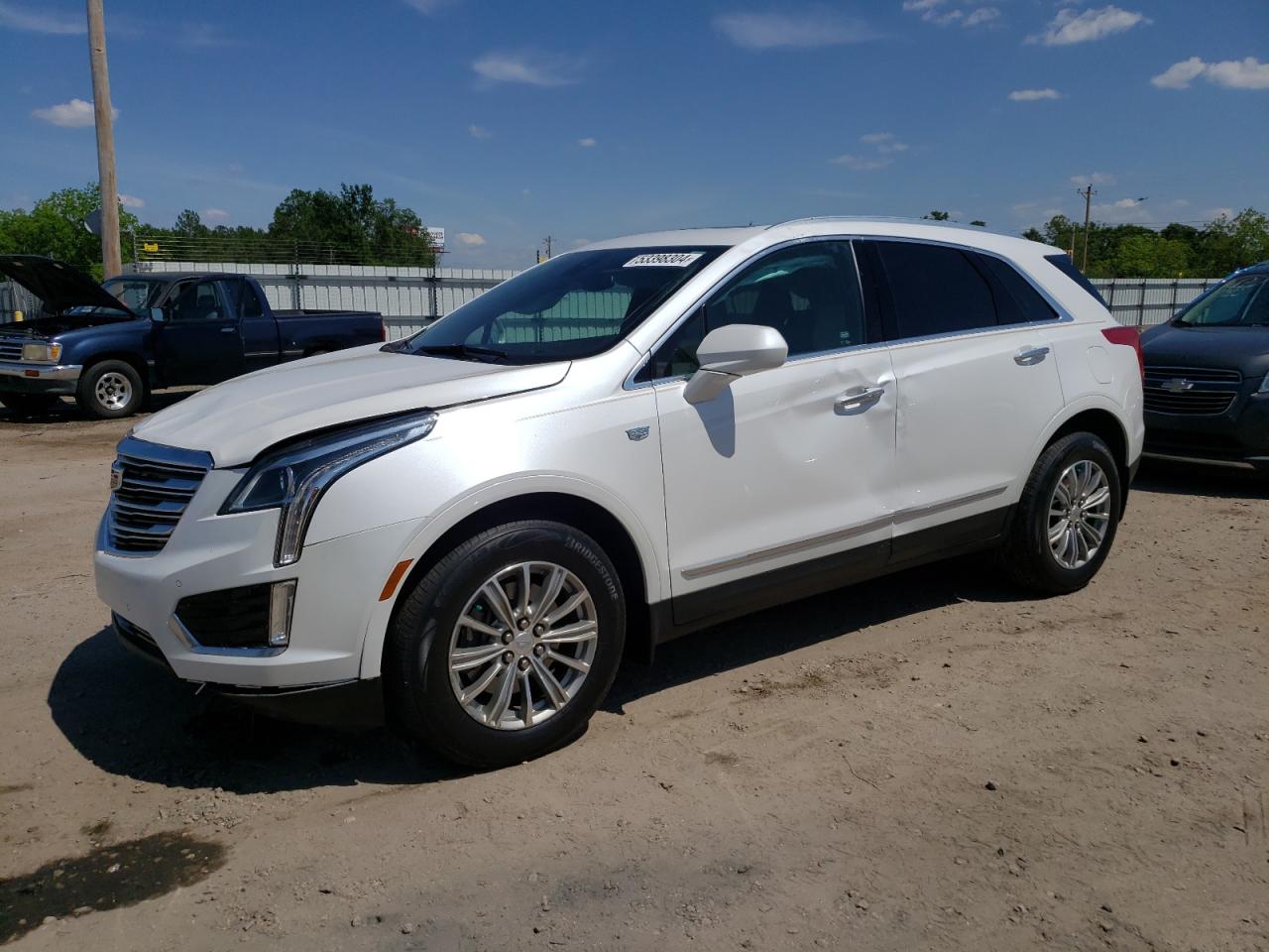 1GYKNBRS3HZ264163 2017 Cadillac Xt5 Luxury