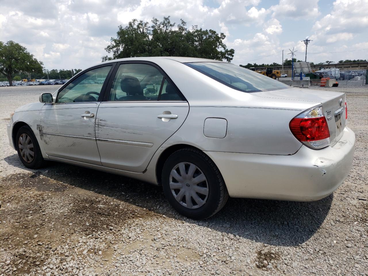 4T1BE32K75U057706 2005 Toyota Camry Le