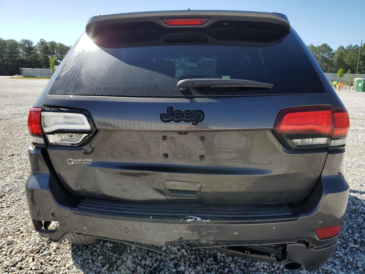 1C4RJEAG6HC956350 2017 Jeep Grand Cherokee Laredo