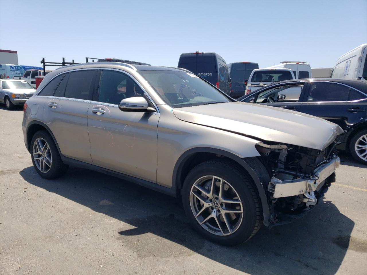 WDC0G4KB7KF594369 2019 Mercedes-Benz Glc 300 4Matic