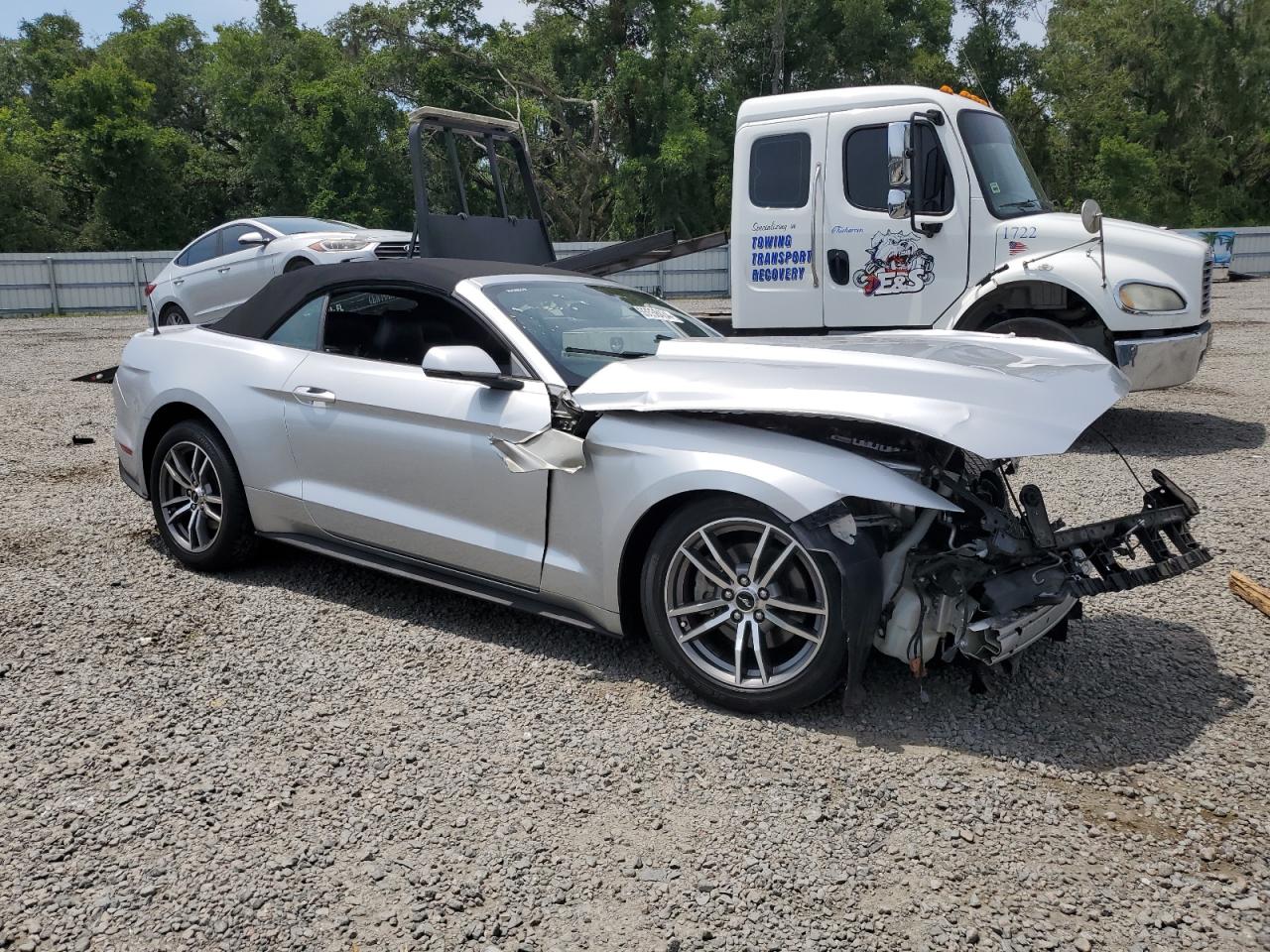 1FATP8UH3G5324182 2016 Ford Mustang