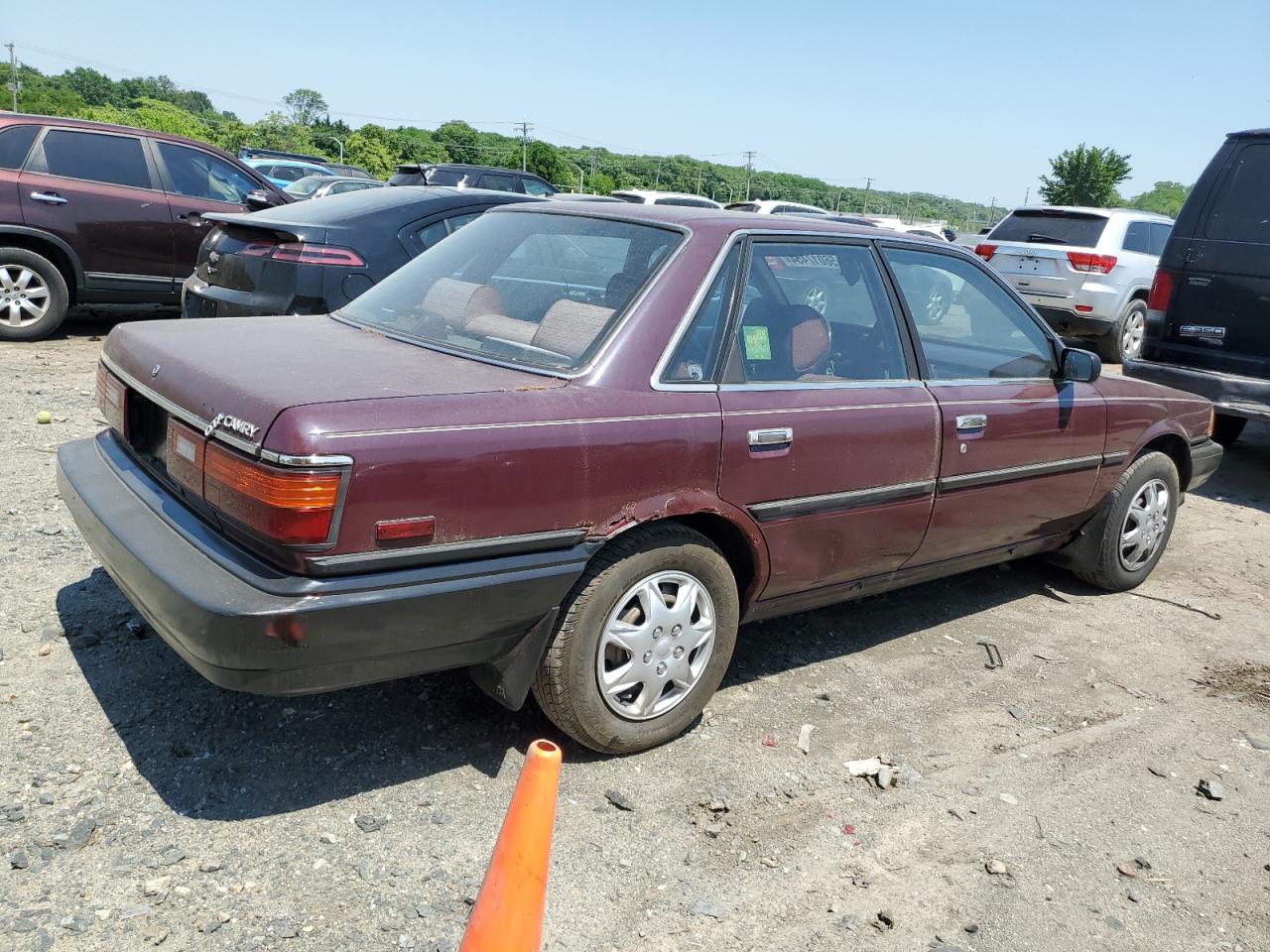 4T1SV21EXKU106298 1989 Toyota Camry Dlx