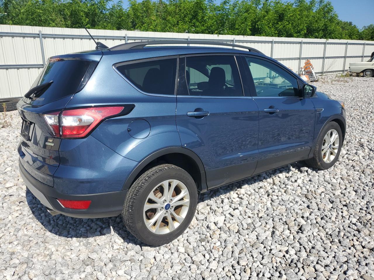 1FMCU0GD8JUB07538 2018 Ford Escape Se