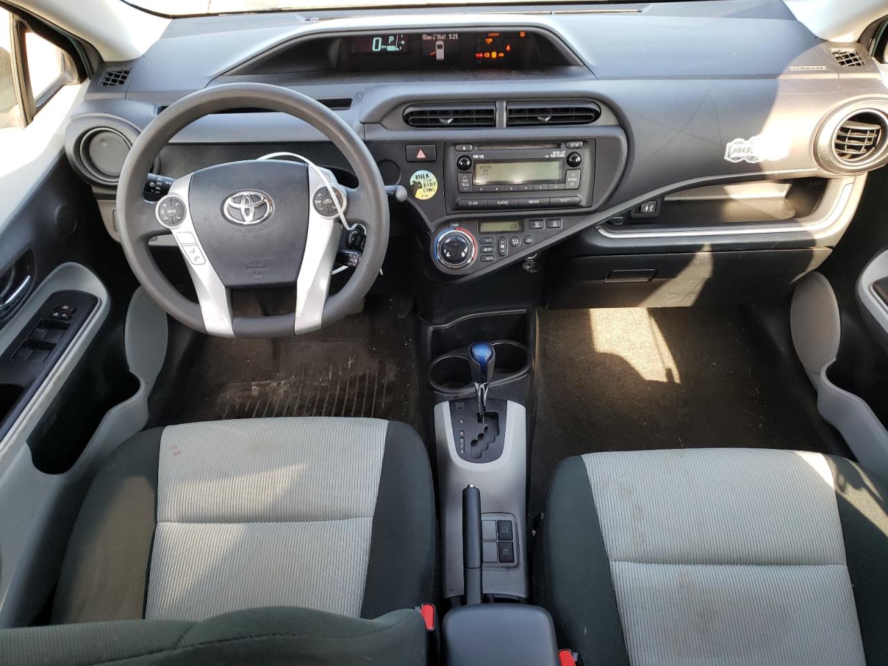 JTDKDTB36E1074904 2014 Toyota Prius C